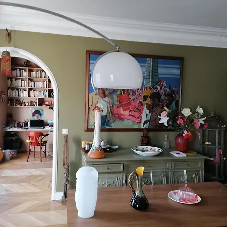 Bel Hausmannien Dans Le Centre De Paris